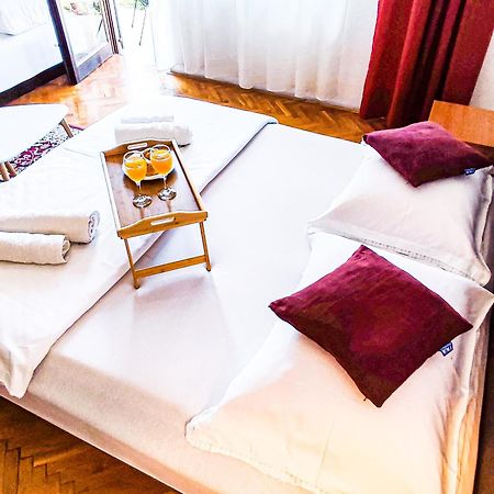 Apartmani Ankica ซริกเวนิซา ภายนอก รูปภาพ