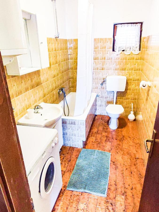 Apartmani Ankica ซริกเวนิซา ภายนอก รูปภาพ