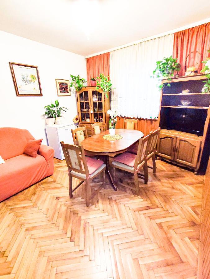 Apartmani Ankica ซริกเวนิซา ภายนอก รูปภาพ