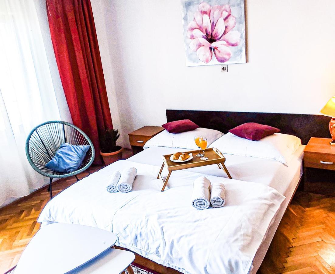 Apartmani Ankica ซริกเวนิซา ภายนอก รูปภาพ