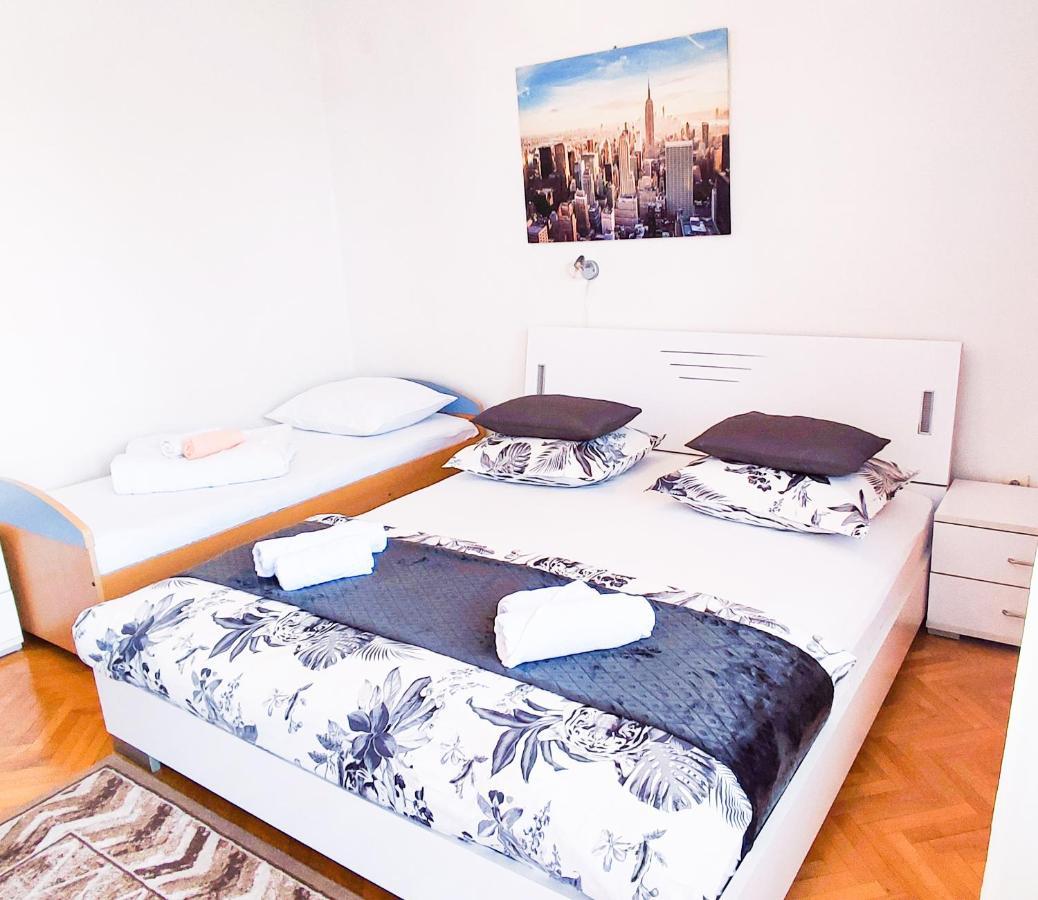 Apartmani Ankica ซริกเวนิซา ภายนอก รูปภาพ