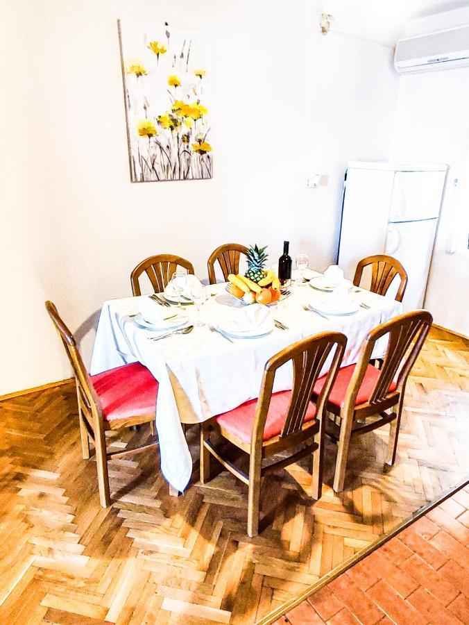 Apartmani Ankica ซริกเวนิซา ภายนอก รูปภาพ