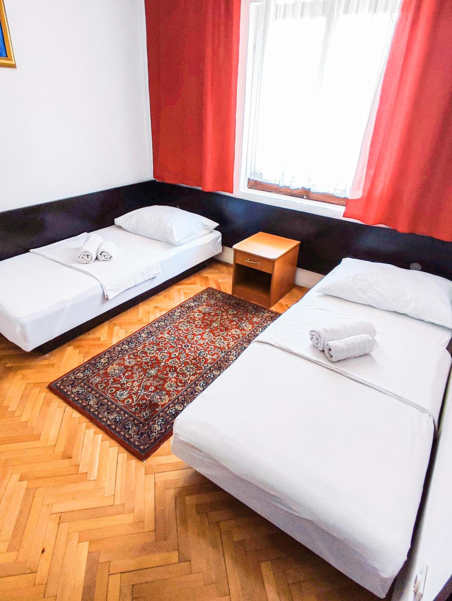 Apartmani Ankica ซริกเวนิซา ภายนอก รูปภาพ